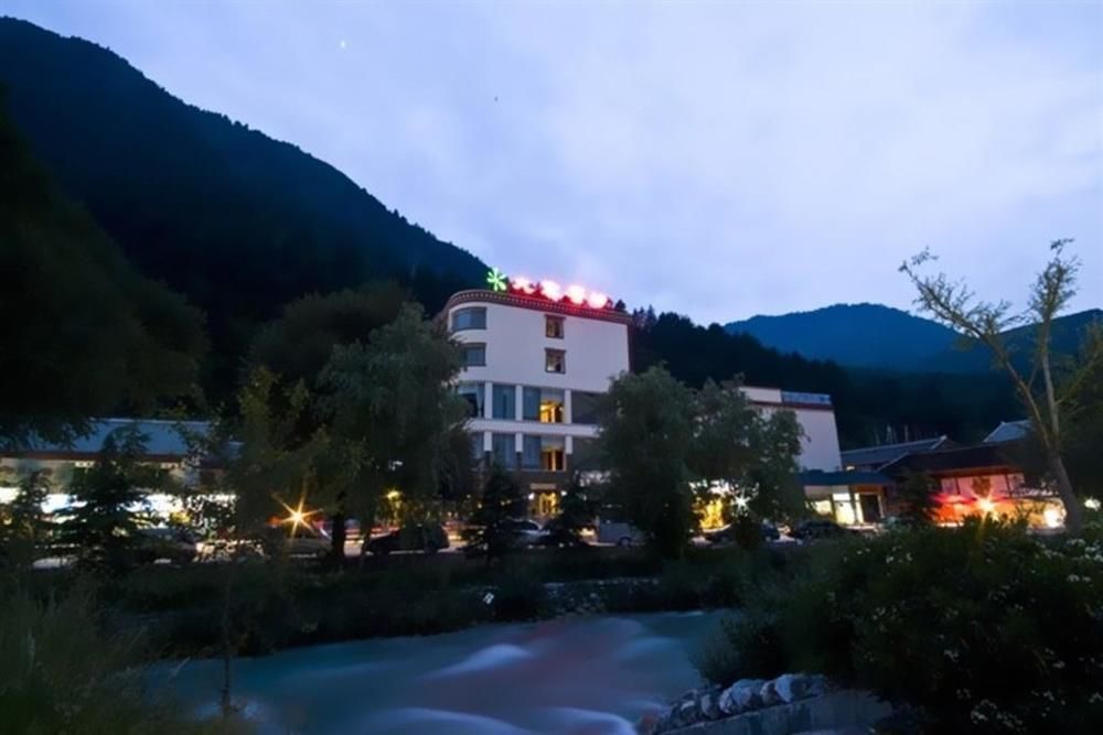 An E Courtyard Hotel Jiu Zhai Gou Branch Цзючжайґоу Екстер'єр фото