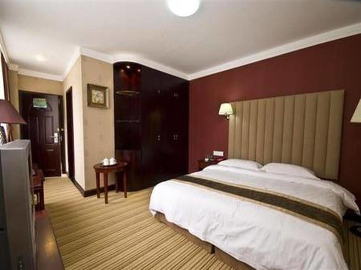An E Courtyard Hotel Jiu Zhai Gou Branch Цзючжайґоу Екстер'єр фото