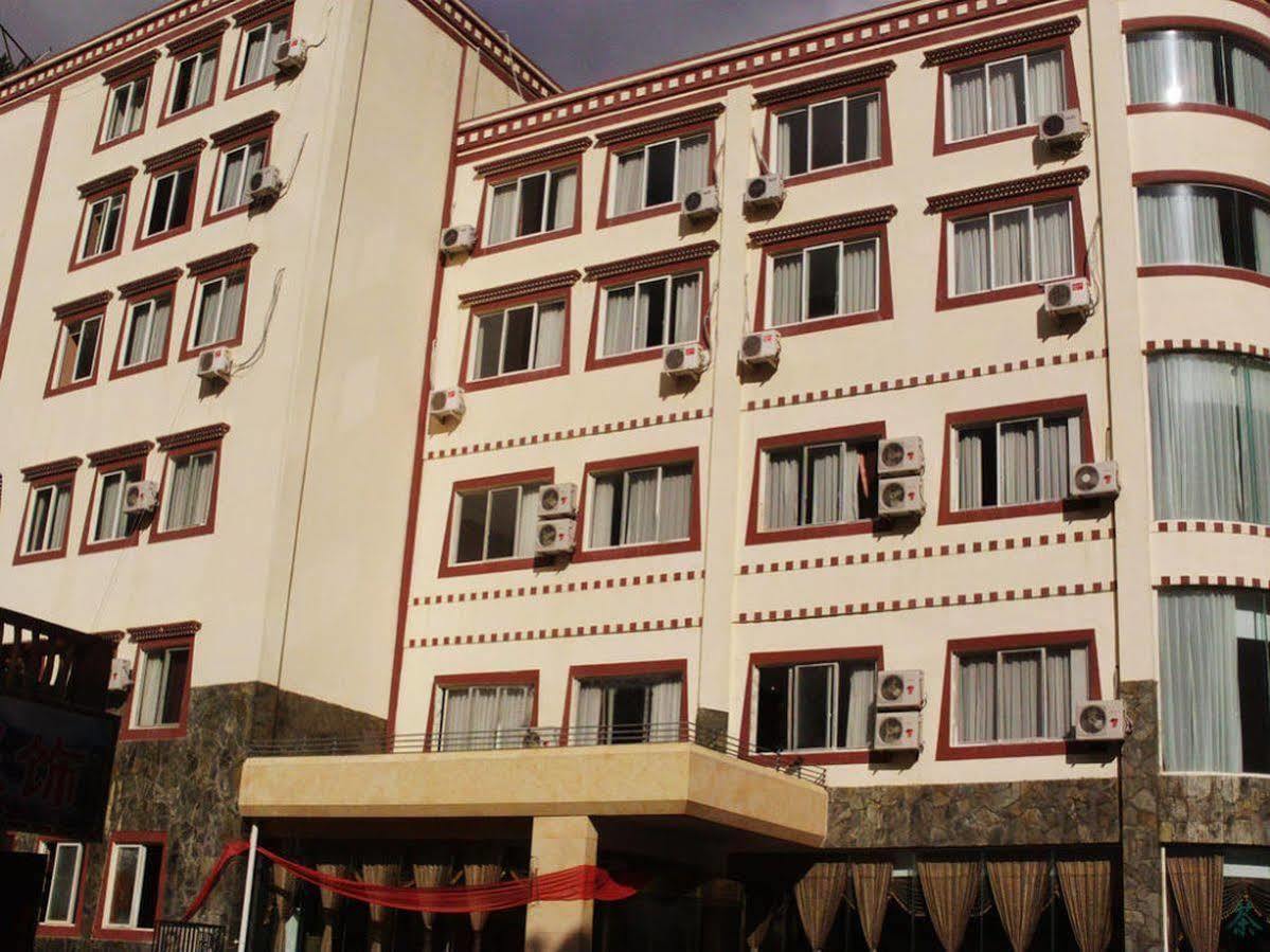An E Courtyard Hotel Jiu Zhai Gou Branch Цзючжайґоу Екстер'єр фото